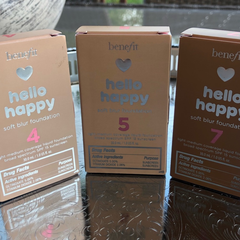 Benefit Hello Happy Soft Blur Foundation